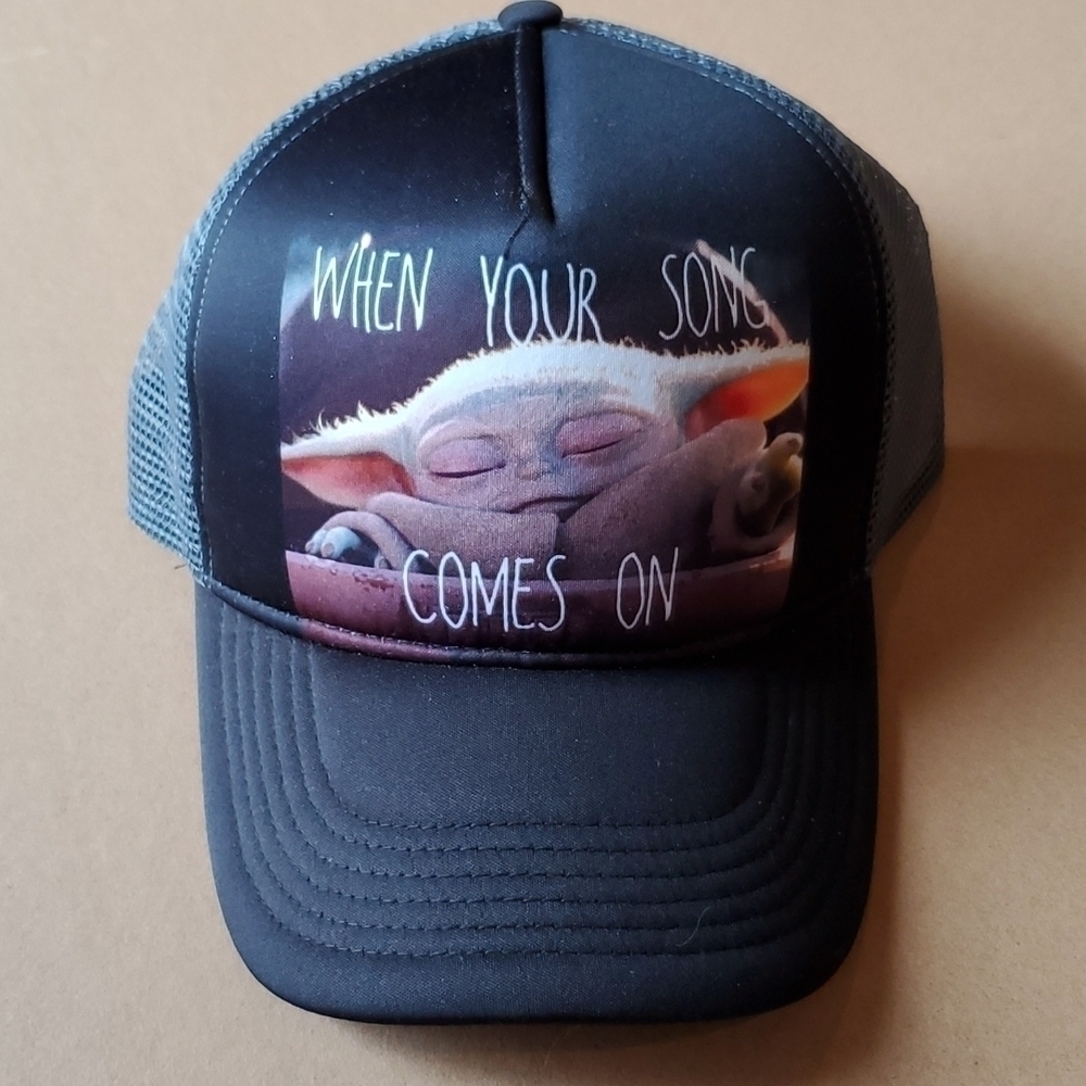 NWT  Disney Star Wars Mandalorian mesh black/ grey ball cap WITH baby Yoda